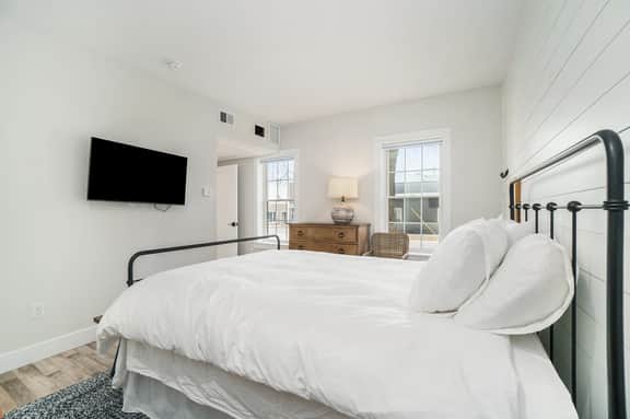 Swedish Themed Suite at the Dala House - Image 2